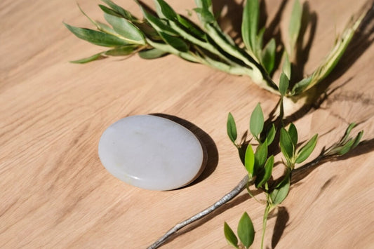 Jade wit knuffelsteen