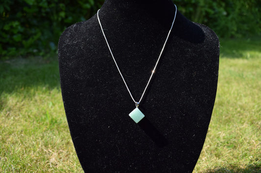 Aventurijn groen kubus hanger