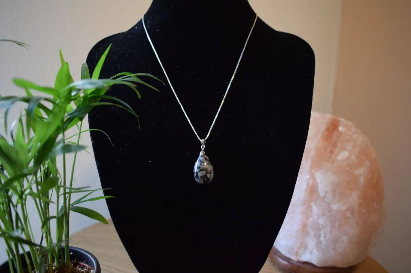 Obsidiaan sneeuwvlok druppel hanger