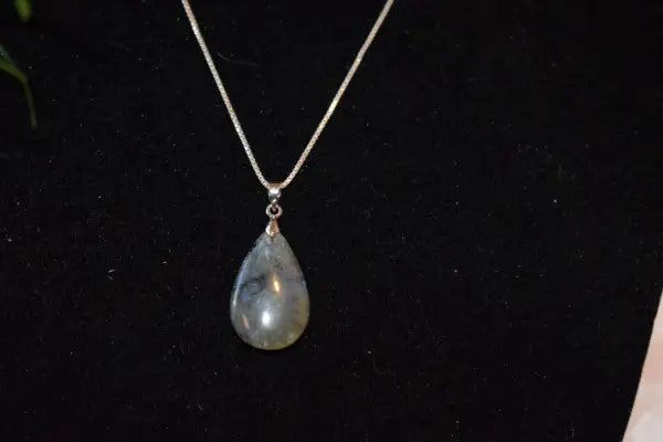Labradoriet druppel hanger