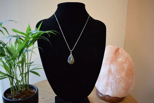 Labradoriet druppel hanger