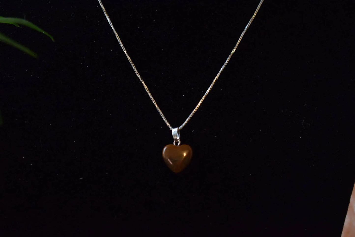 Tijgerijzer hart hanger 12 mm