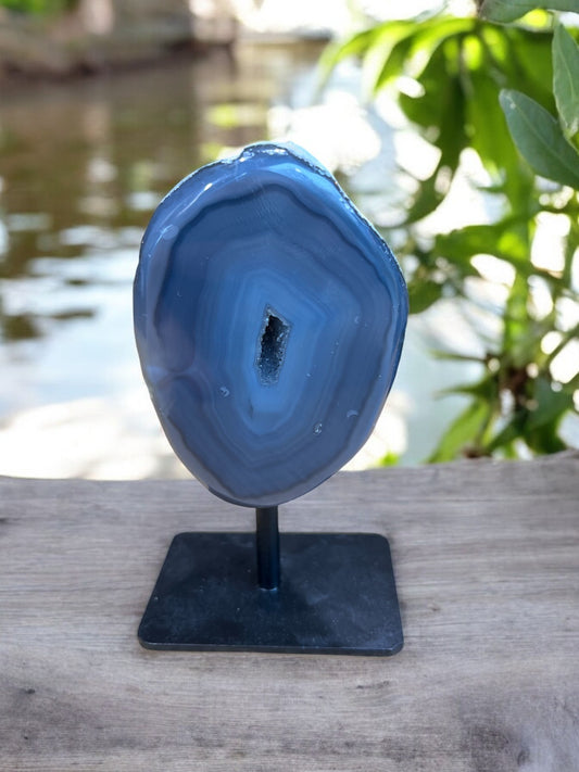 Kleine agaat met Kristallen - Balans en Stabiliteit voor Rust en Sereniteit