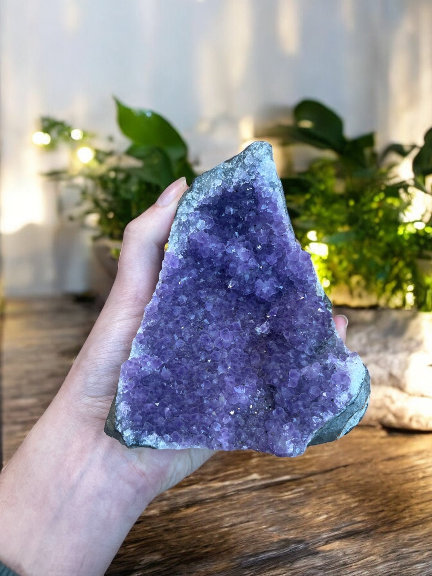 Amethist Cluster met Kleine Diep Paarse Kristallen – 580 gram